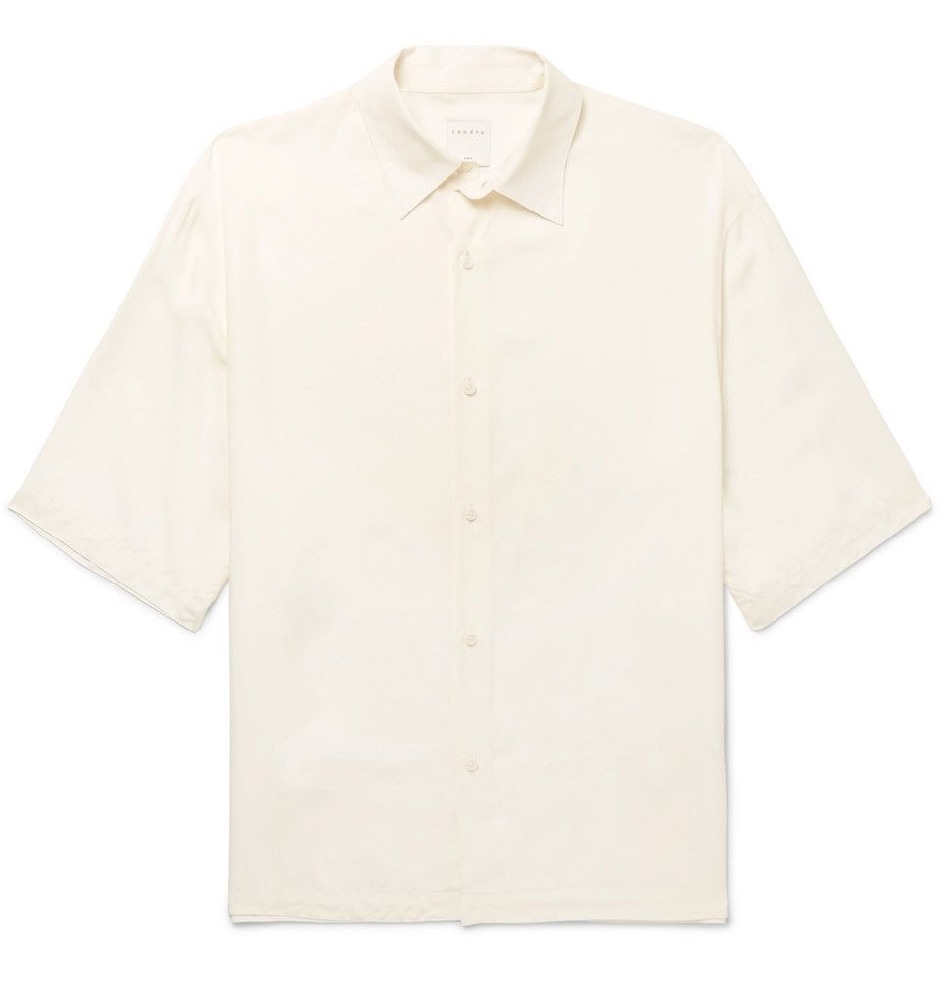 Akdeniz’in güneşinden ilham alan koleksiyon