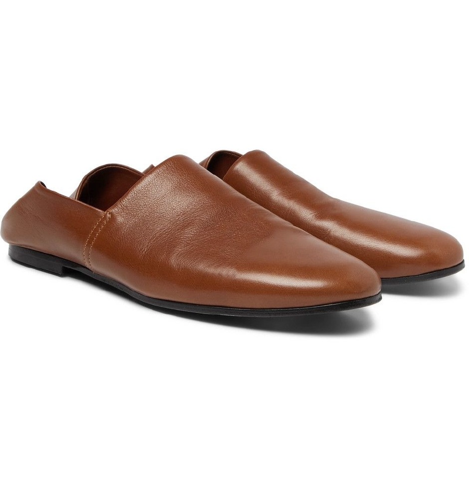 Akdeniz’in güneşinden ilham alan koleksiyon