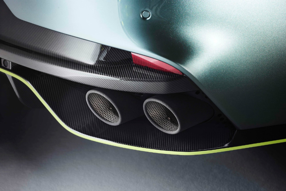 Aston Martin’in yeni harikası: Rapide AMR