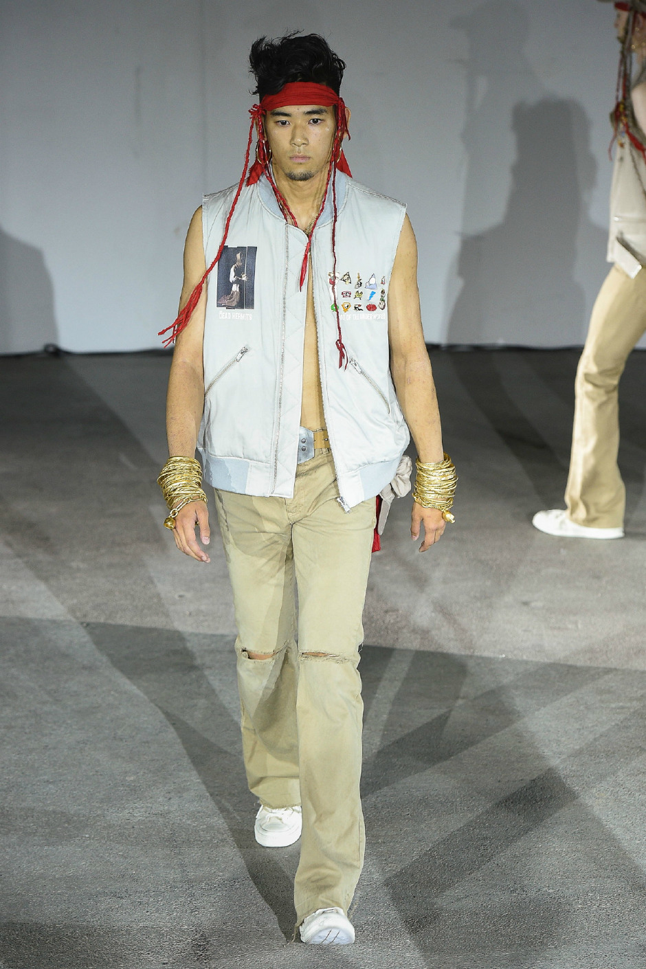 “İçi dışı bir olmak”: 2019 İlkbahar/Yaz Paris Erkek Moda Haftası 1. gün “İçi dışı bir olmak”: 2019 İlkbahar/Yaz Paris Erkek Moda Haftası 1. gün