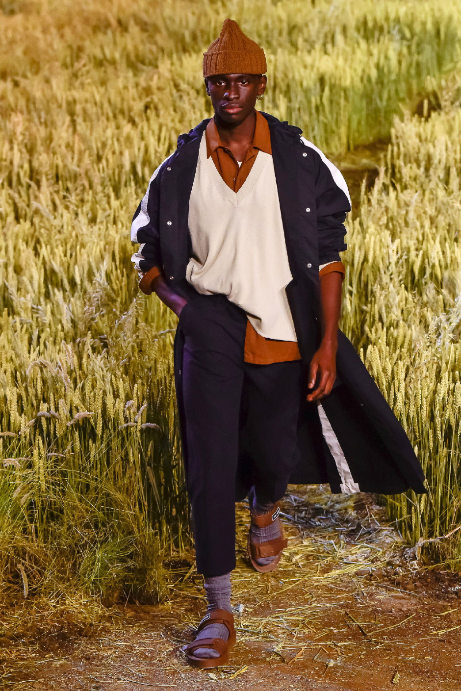 “Doğaya dönüş”: 2019 İlkbahar/Yaz Paris Erkek Moda Haftası 2. gün