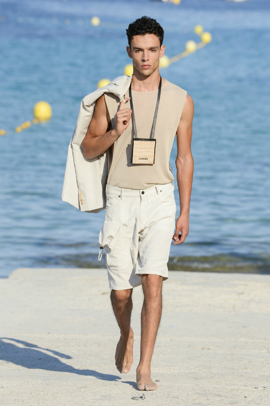 Ve beklenen an geldi: Jacquemus, ilk erkek koleksiyonuyla karşımızda