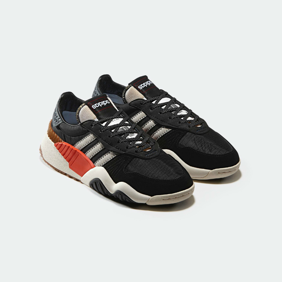 Bir gün mutlaka sahip olmanız gereken 15 sneaker