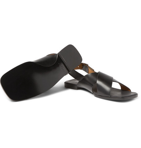 Yaz sıcaklarına alternatif ayakkabılar