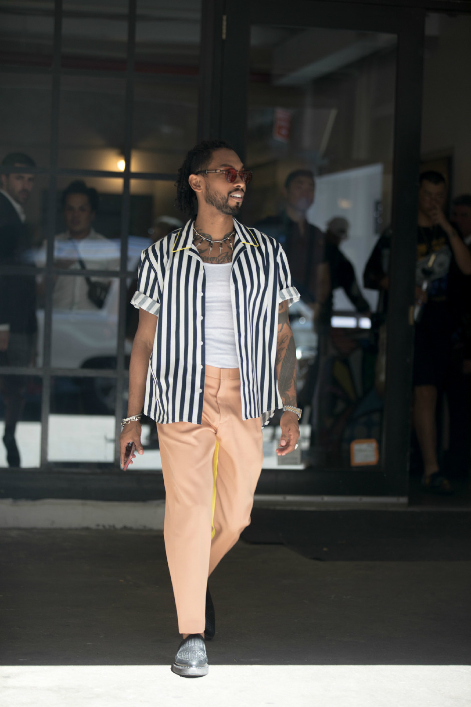 Uzak kıtadan haftanın en iyi giyinen erkekleri