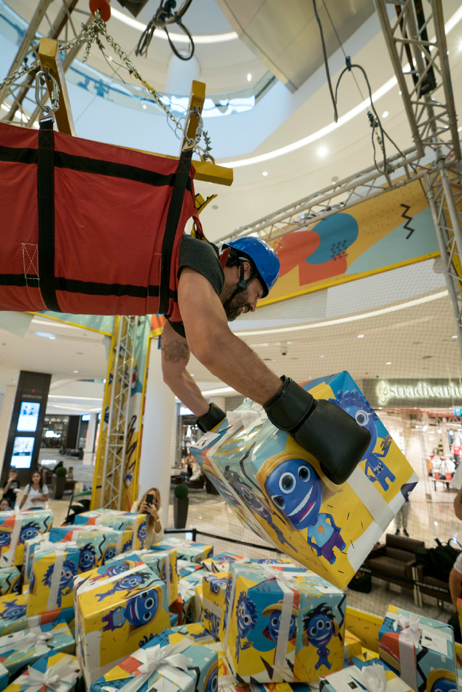 Kıvanç Kasabalı ve oğlu Can Emaar Çocuk Karnavalı’nda