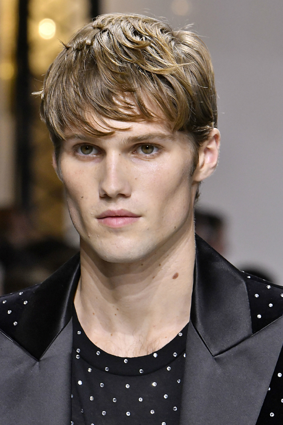 Kesmeye Kıyamıyoruz Kesmeye Kıyamıyoruz