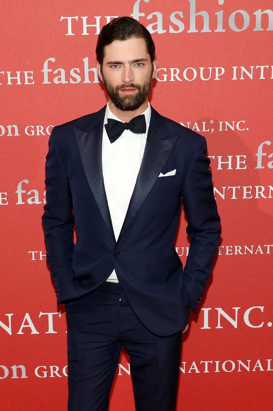 Kesmeye Kıyamıyoruz Kesmeye Kıyamıyoruz