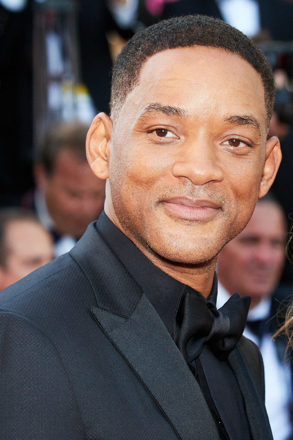 Elvis Presley'den David Beckham'a Ünlülerden 12 Efsane Saç Modeli Elvis Presley'den David Beckham'a Ünlülerden 12 Efsane Saç Modeli