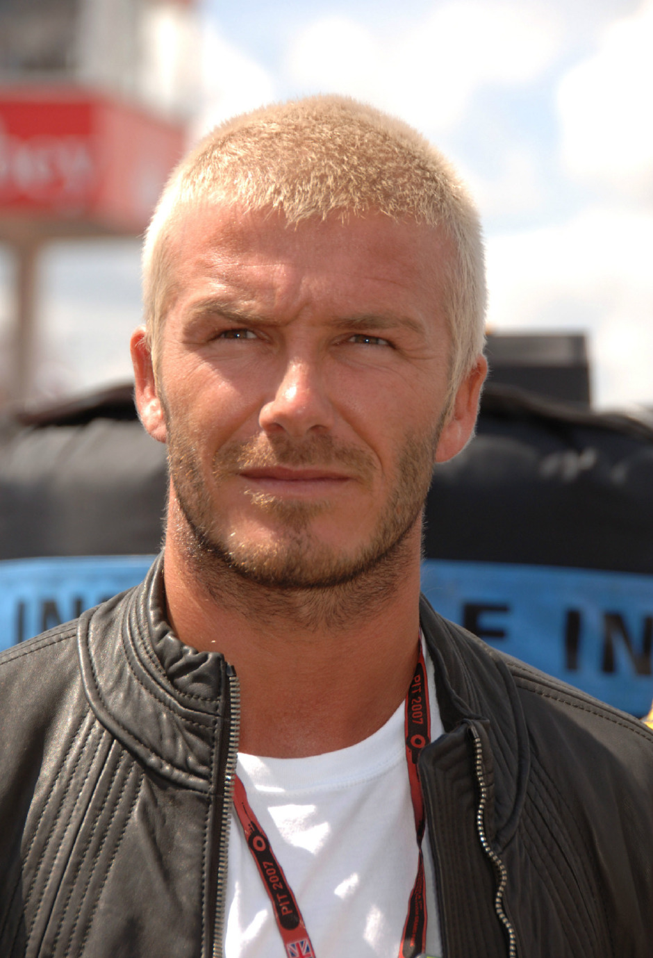 Undercut'tan Buzz Kesime David Beckham'ın Saç Evrimi Undercut'tan Buzz Kesime David Beckham'ın Saç Evrimi
