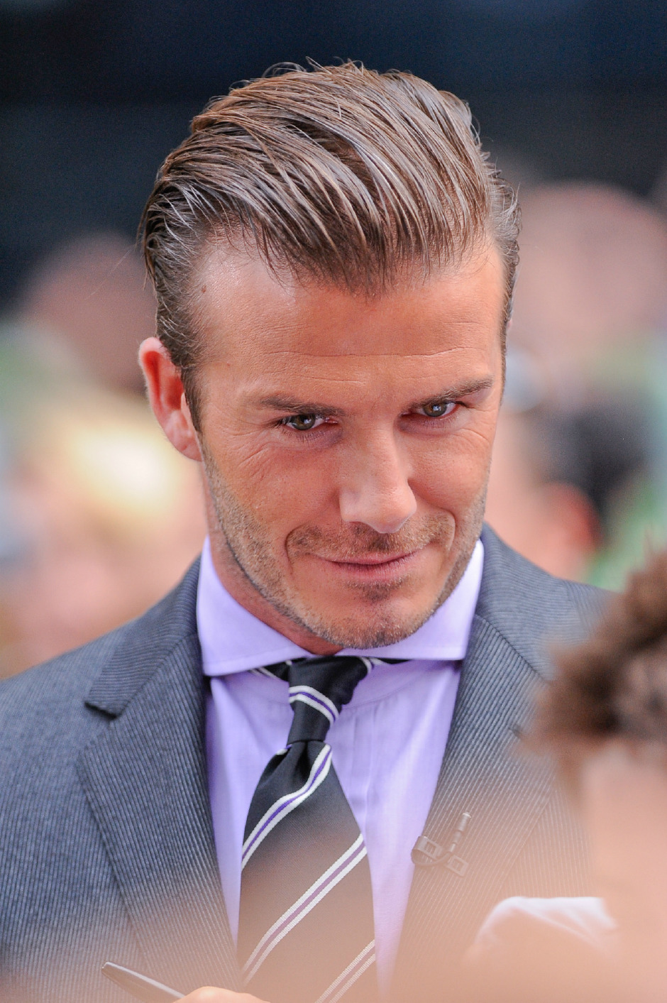 Undercut'tan Buzz Kesime David Beckham'ın Saç Evrimi Undercut'tan Buzz Kesime David Beckham'ın Saç Evrimi