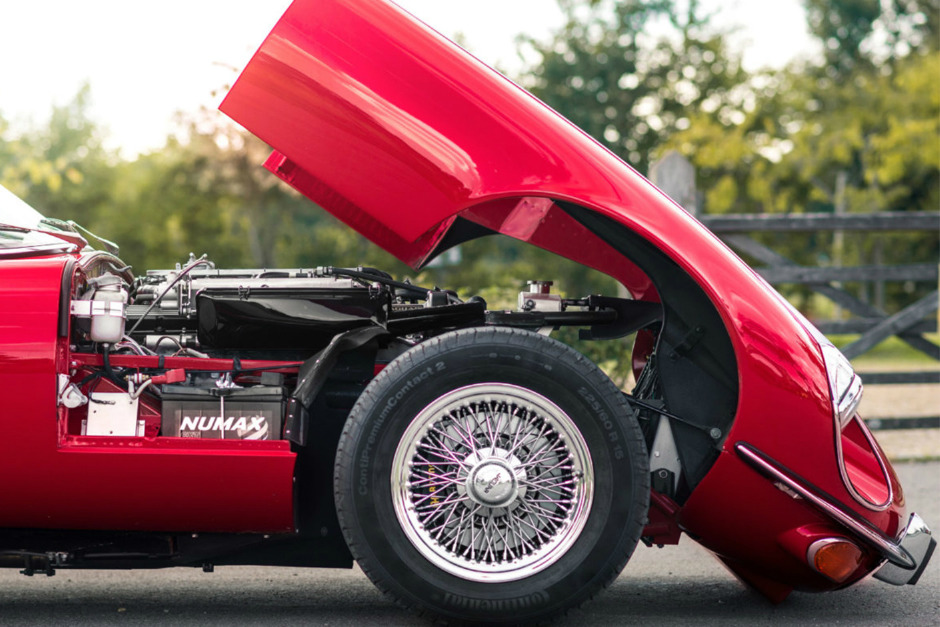 Jaguar’ın Yeniden Tasarlanan İkonik Arabası: E-Type Series 3