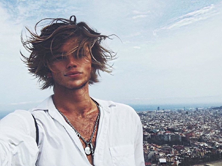 Eforsuz, Dağınık ve Cool Saçların Yeni İlhamı: Jordan Barrett