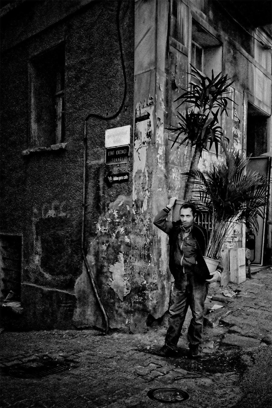 Ali Taptik'in Yeni Sergisi Leica Gallery İstanbul'da