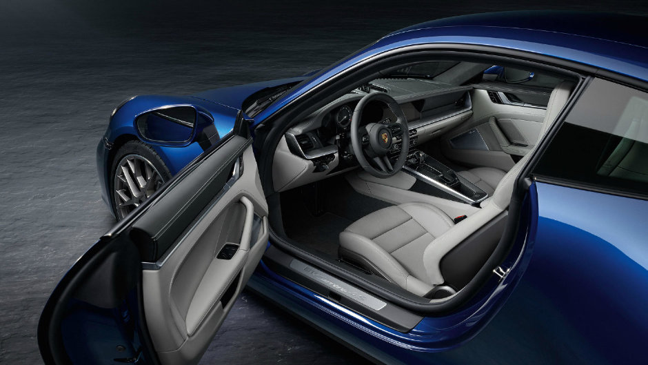 Porsche’un Yeni 911 Carrera S Modeliyle Tanışın