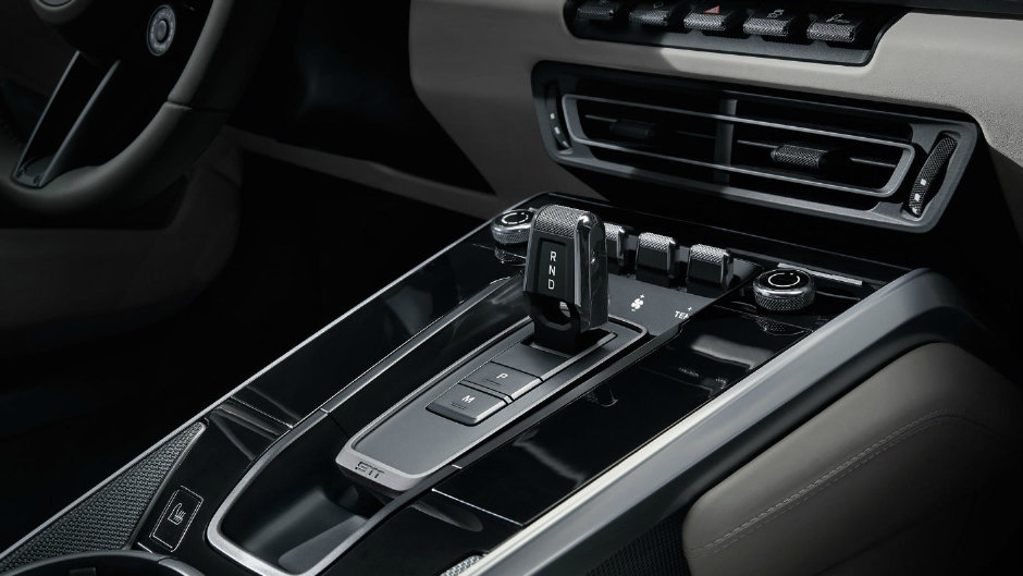 Porsche’un Yeni 911 Carrera S Modeliyle Tanışın