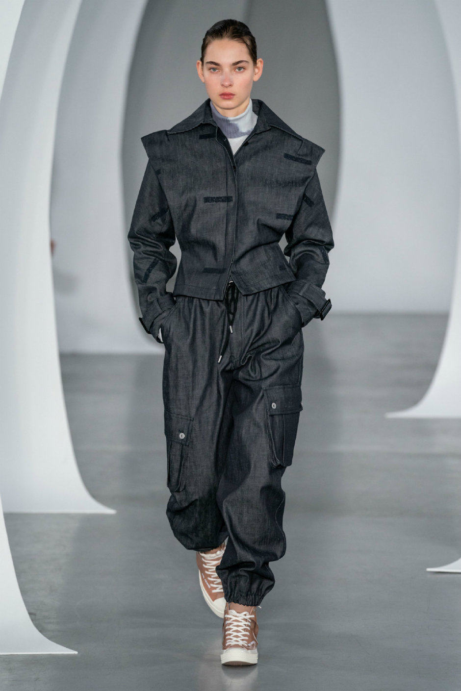 Feng Chen Wang Sonbahar / Kış 2019