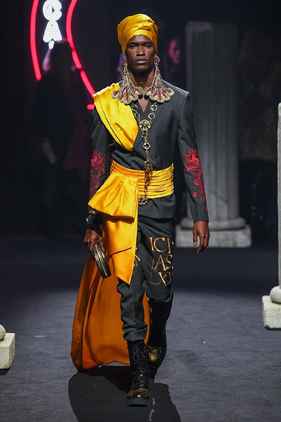 Moschino Sonbahar / Kış 2019