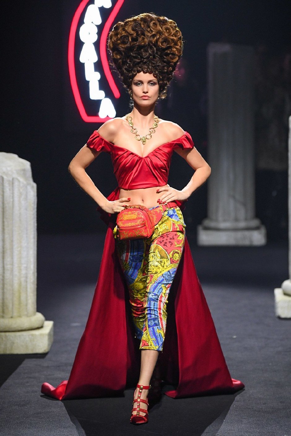 Moschino Sonbahar / Kış 2019