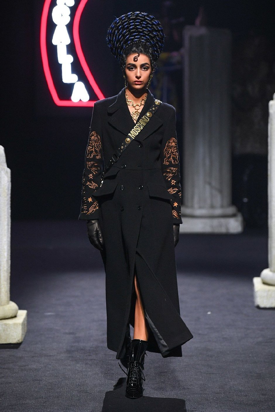 Moschino Sonbahar / Kış 2019