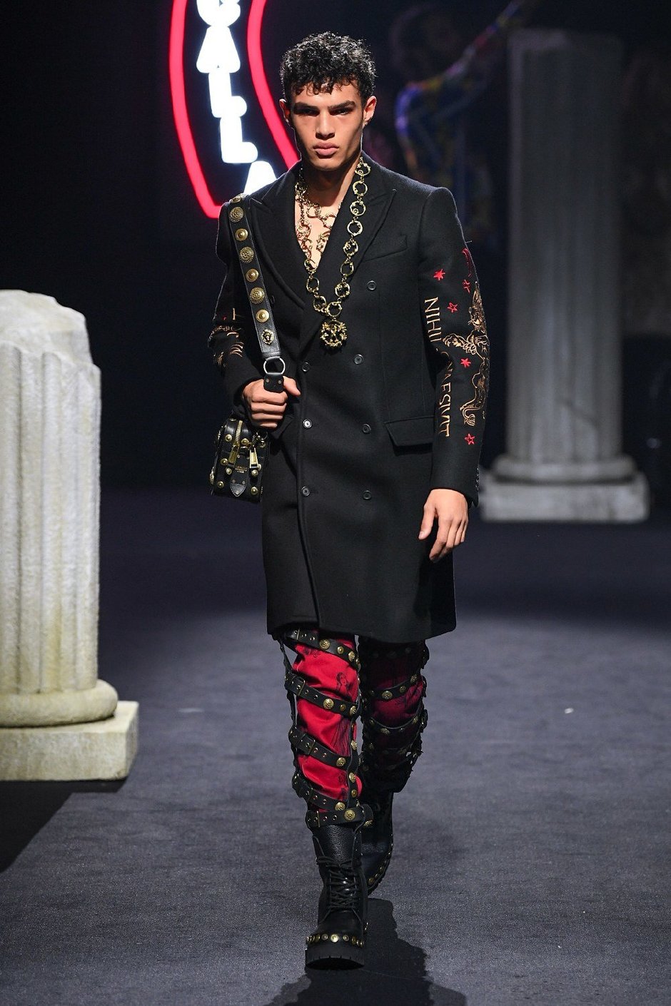 Moschino Sonbahar / Kış 2019