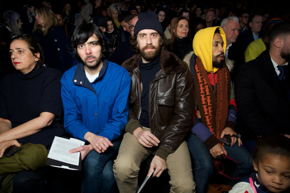 Louis Vuitton'un Yeni Erkek Koleksiyonunun Tanıtımından Görüntüler Louis Vuitton'un Yeni Erkek Koleksiyonunun Tanıtımından Görüntüler