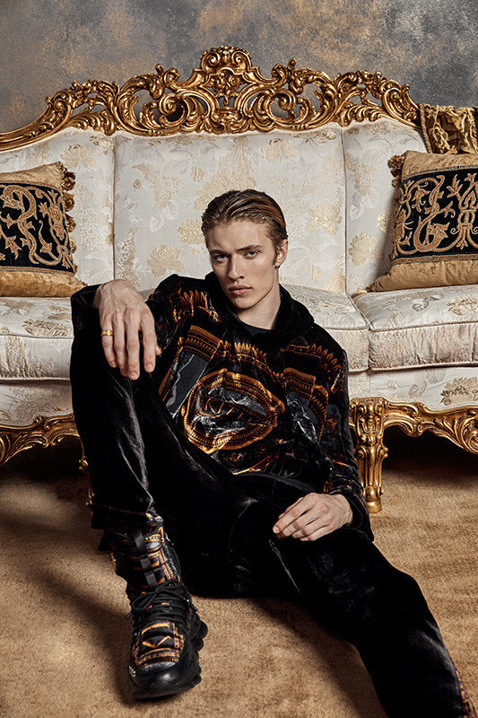 KITH ve Versace’nin Yeni Erkek Koleksiyonu ile Tanışın