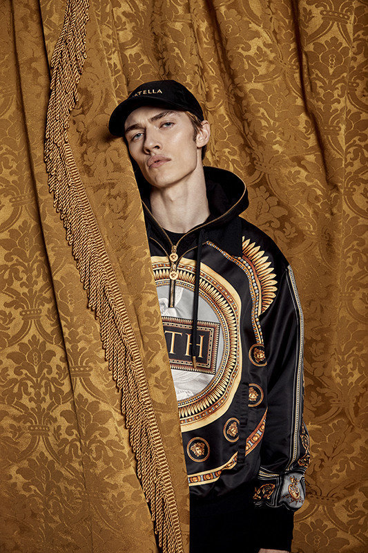KITH ve Versace’nin Yeni Erkek Koleksiyonu ile Tanışın