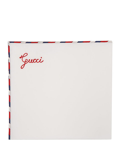 Stil Detaylarda Gizlidir: Sezonun En İyi 10 Cep Mendili