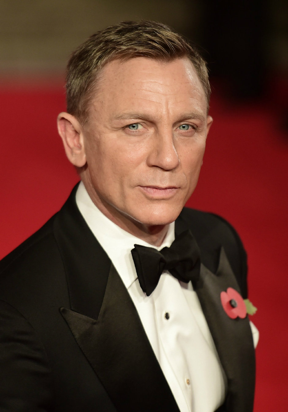 GQ X KING: Geçmişten Günümüze James Bond