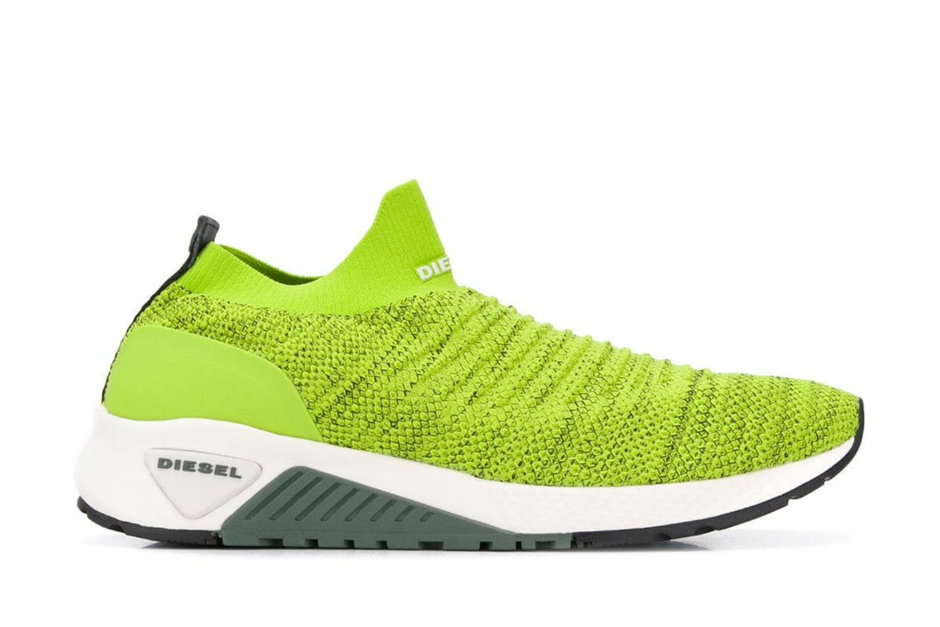 Yeni Sezonun Neon Yeşile Cesaret Veren 25 Sneaker'ı