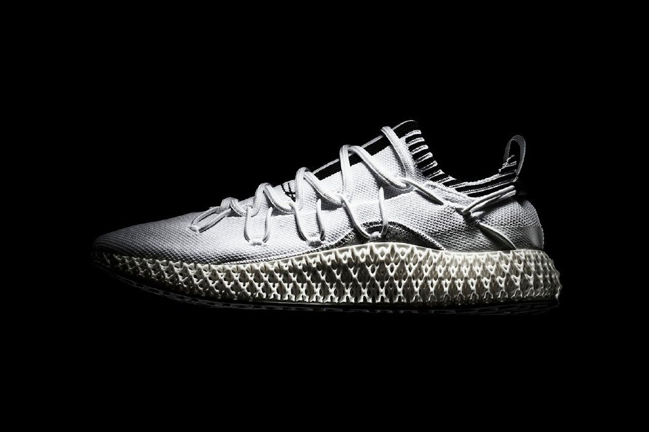 Y-3 ve adidas Ortaklığı Hız Kesmiyor