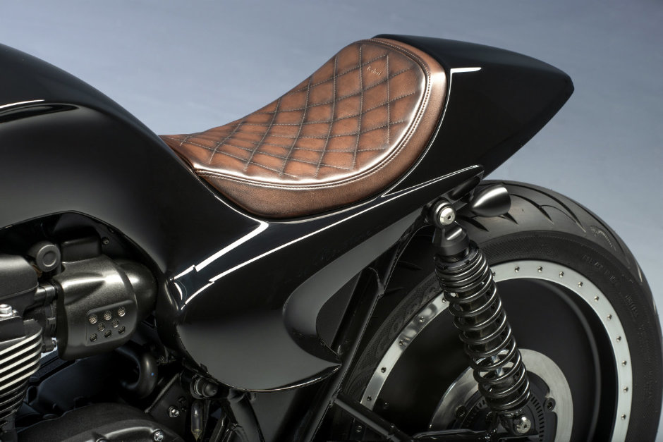 Triumph ve Berluti’nin Ortak Çalışması: Bonneville T120