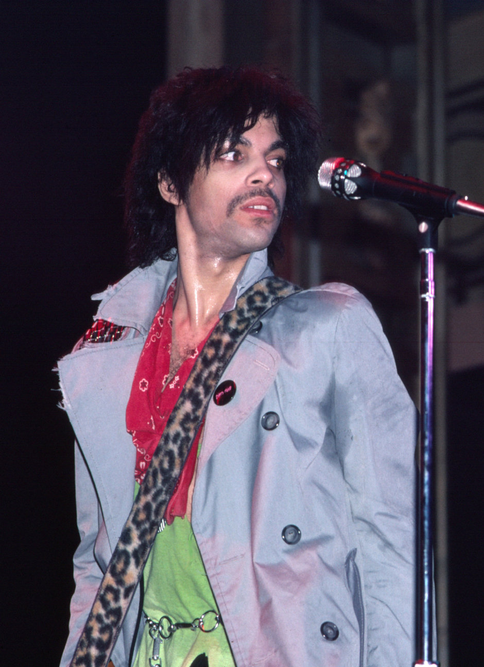 Bradley Cooper ve Son Sürüm Bıyığı