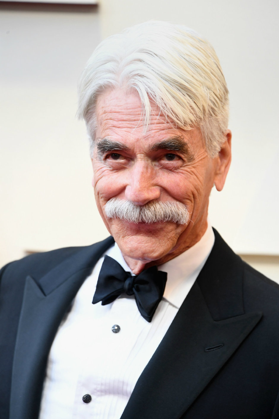 Bradley Cooper ve Son Sürüm Bıyığı