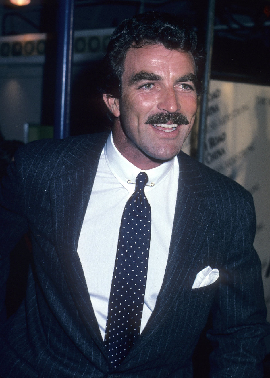 Bradley Cooper ve Son Sürüm Bıyığı