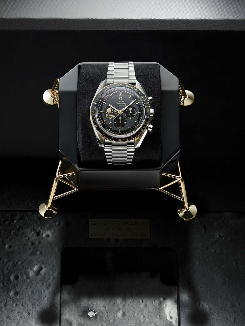 Omega Yeni Speedmaster Apollo 11’i Sunar