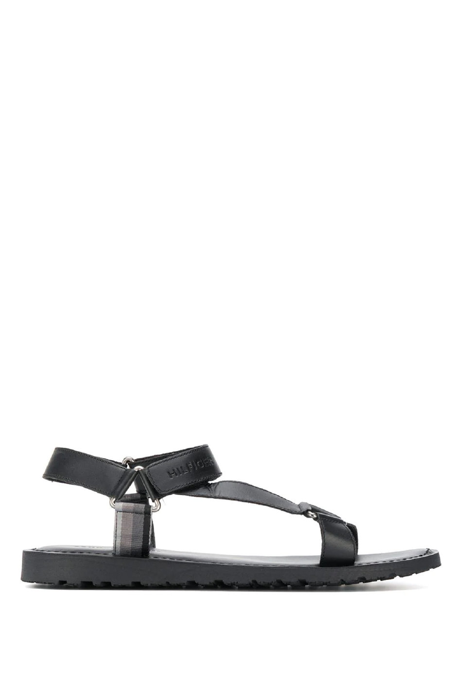 Trend Alarmı: Turist Modu Yüksek Sandaletler