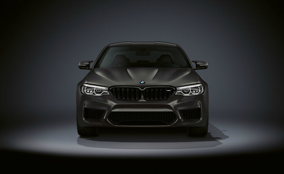 BMW’nin M5 Modeli 35. Yılını Kutluyor