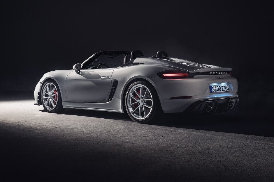 Porsche Yeni Tasarımları Cayman GT4 ve Spider ile Karşımızda