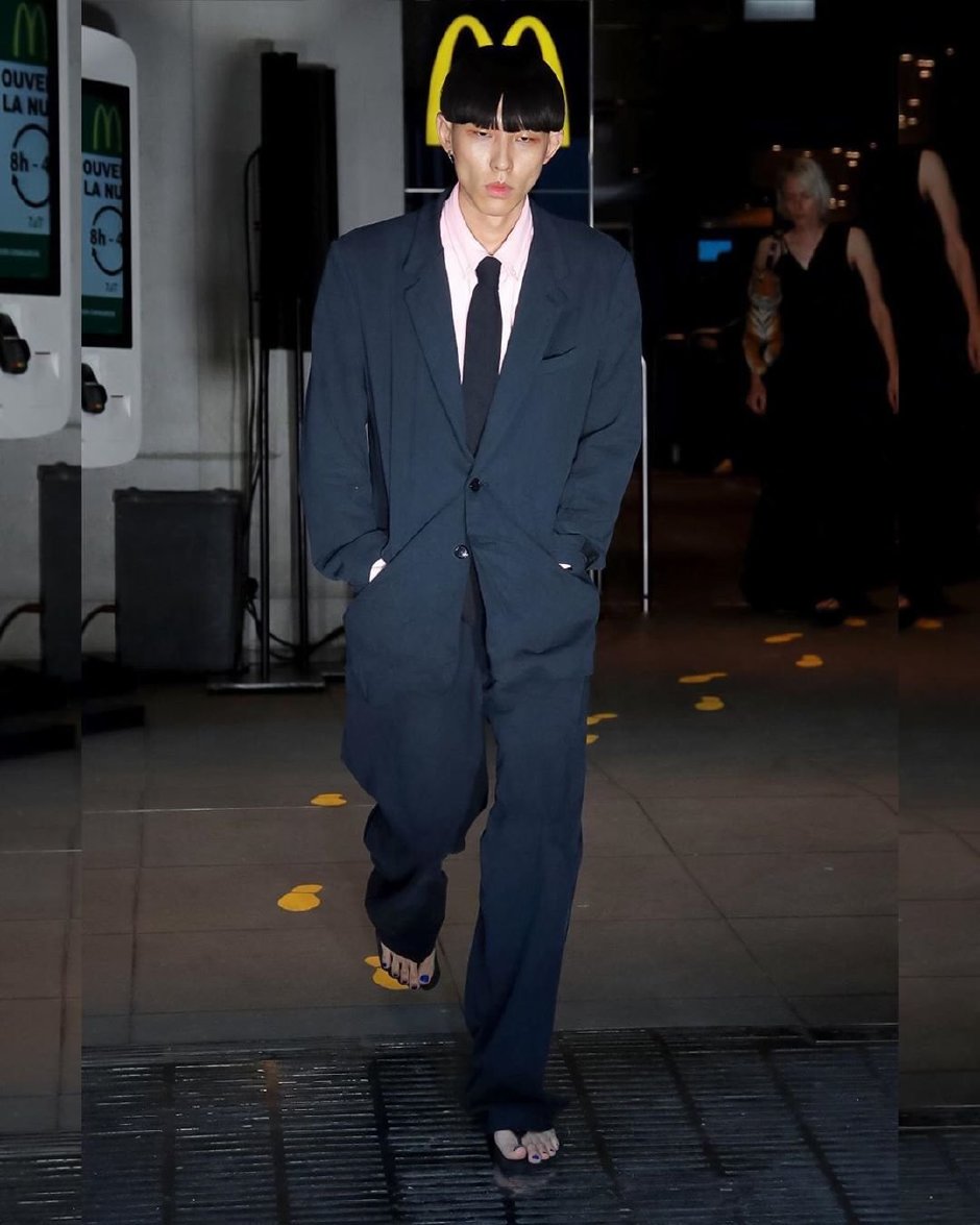 5 Maddede Vetements'un 2020 İlkbahar/Yaz Defilesi