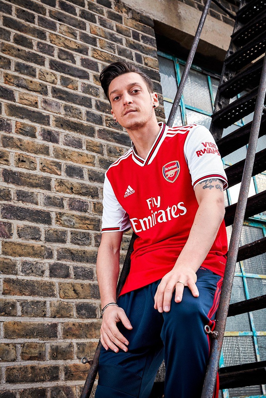Arsenal ve adidas Yeniden Bir Arada