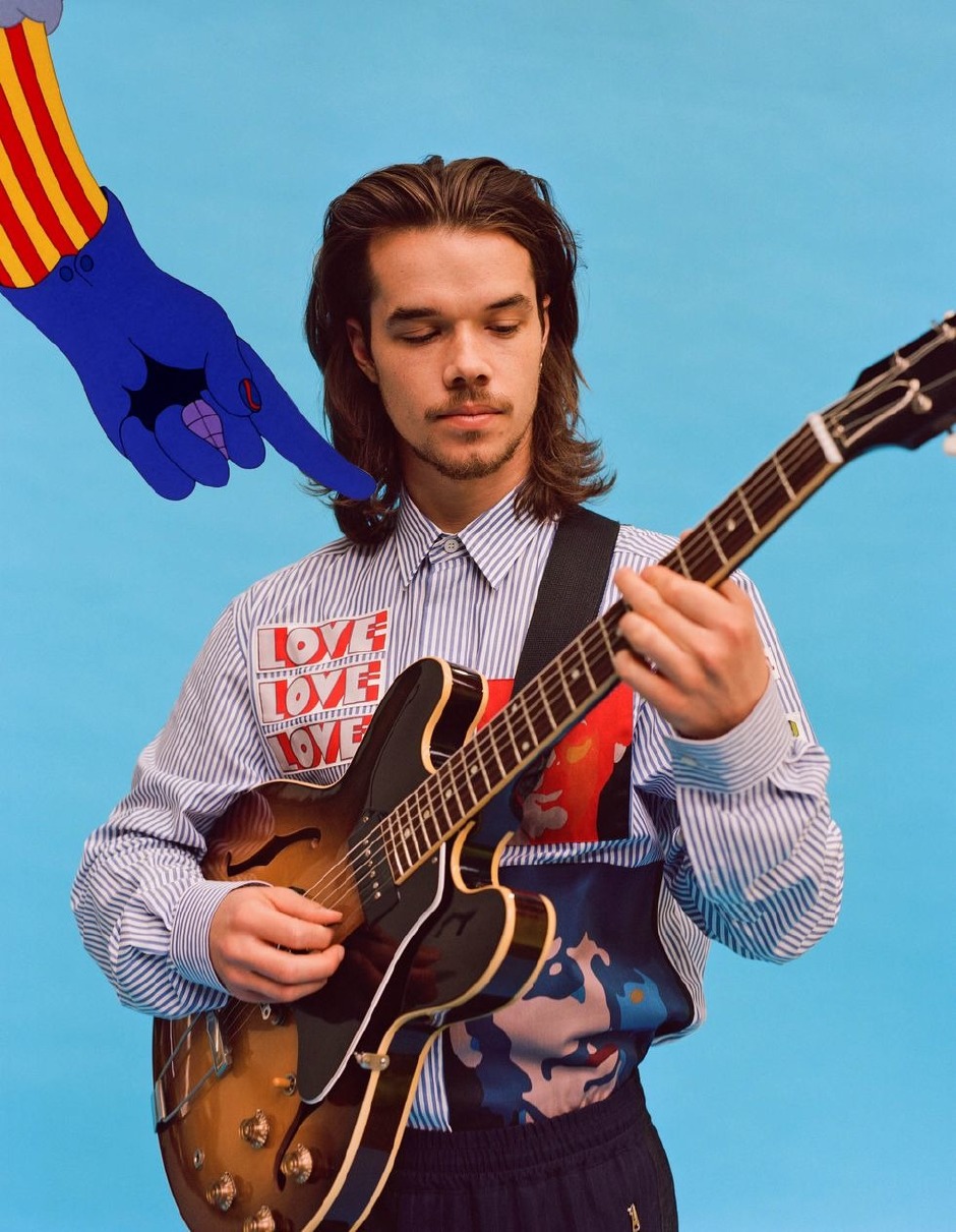 Stella McCartney Yeni Koleksiyonuyla The Beatles’ı Bir Araya Getiriyor