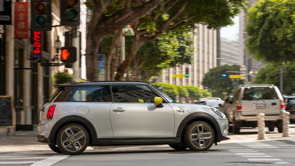 MINI’nin İlk Elektrikli Aracı: Cooper SE