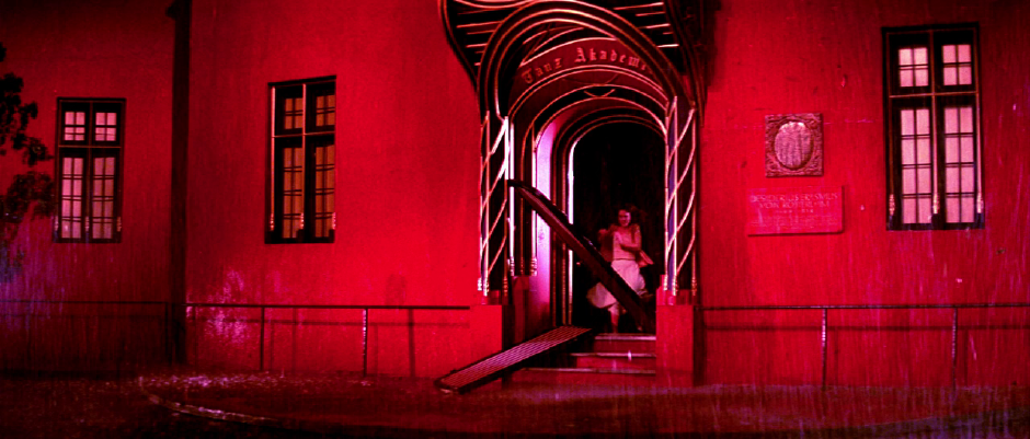 Kırmızı sahneleriyle akıllara kazınan filmler Kırmızı sahneleriyle akıllara kazınan filmler