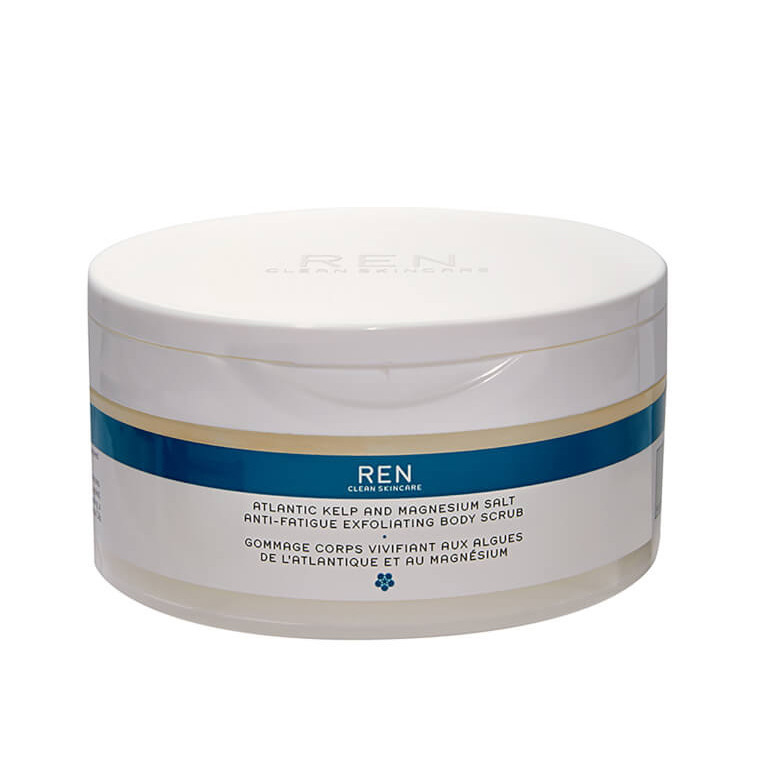 Duşta Bakım: Erkekler için En İyi 15 Vücut Scrub'ı