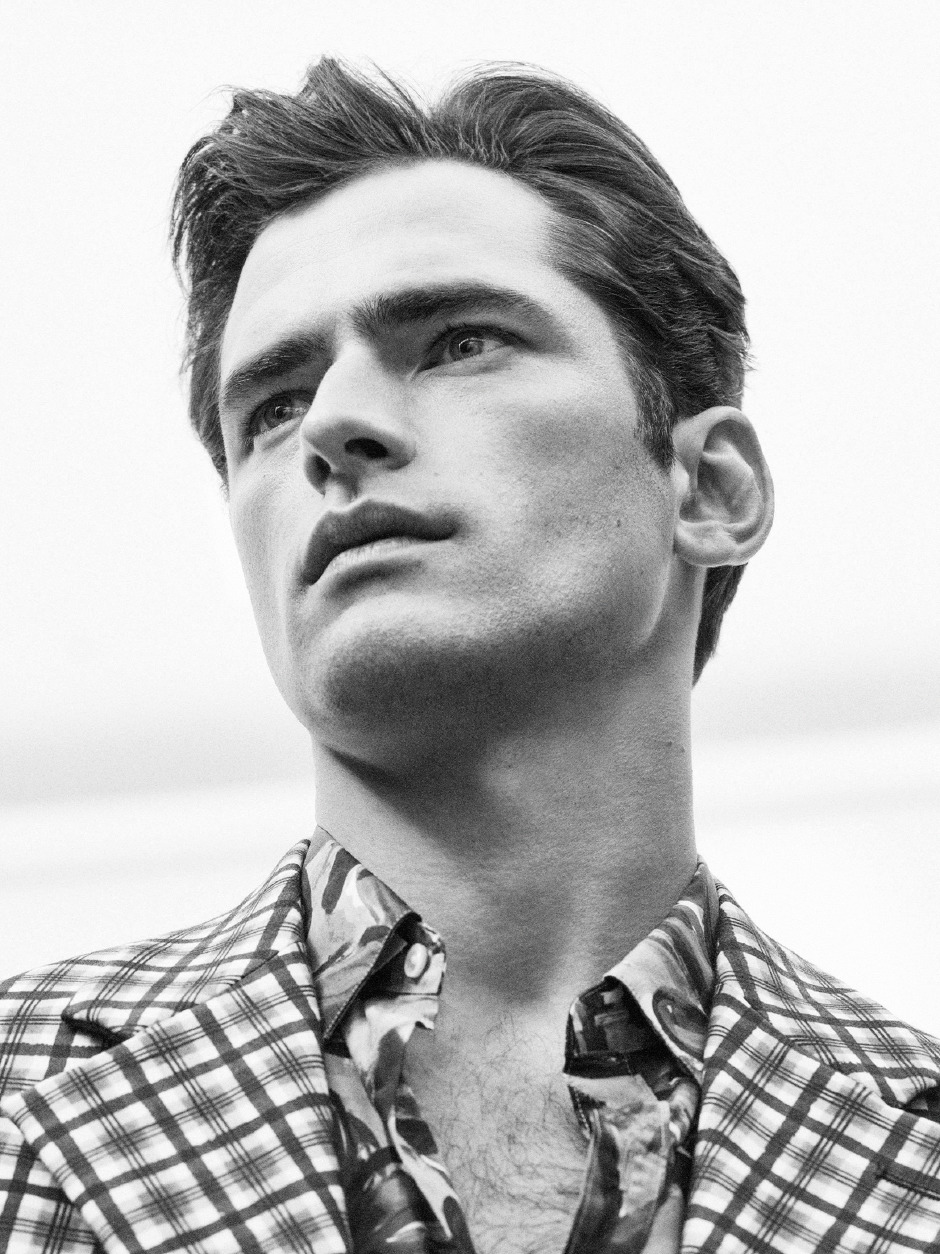 Takım Elbiseniz Sıkıcı Olmak Zorunda Değil