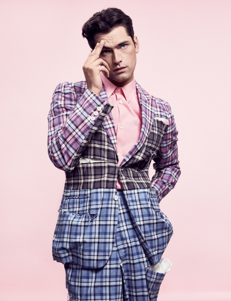 Takım Elbiseniz Sıkıcı Olmak Zorunda Değil