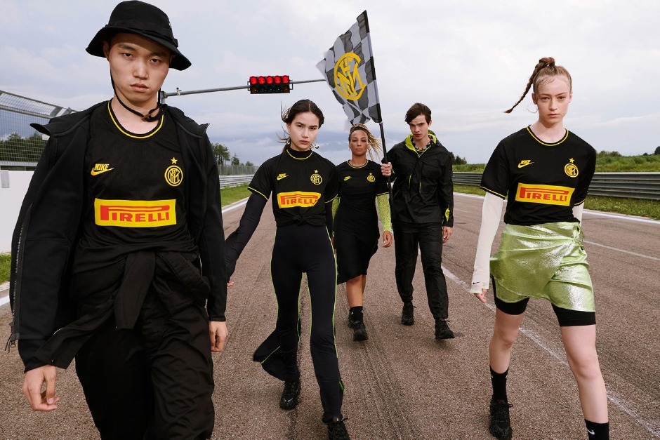 Nike'ın Modayla Buluşan Retro Formaları