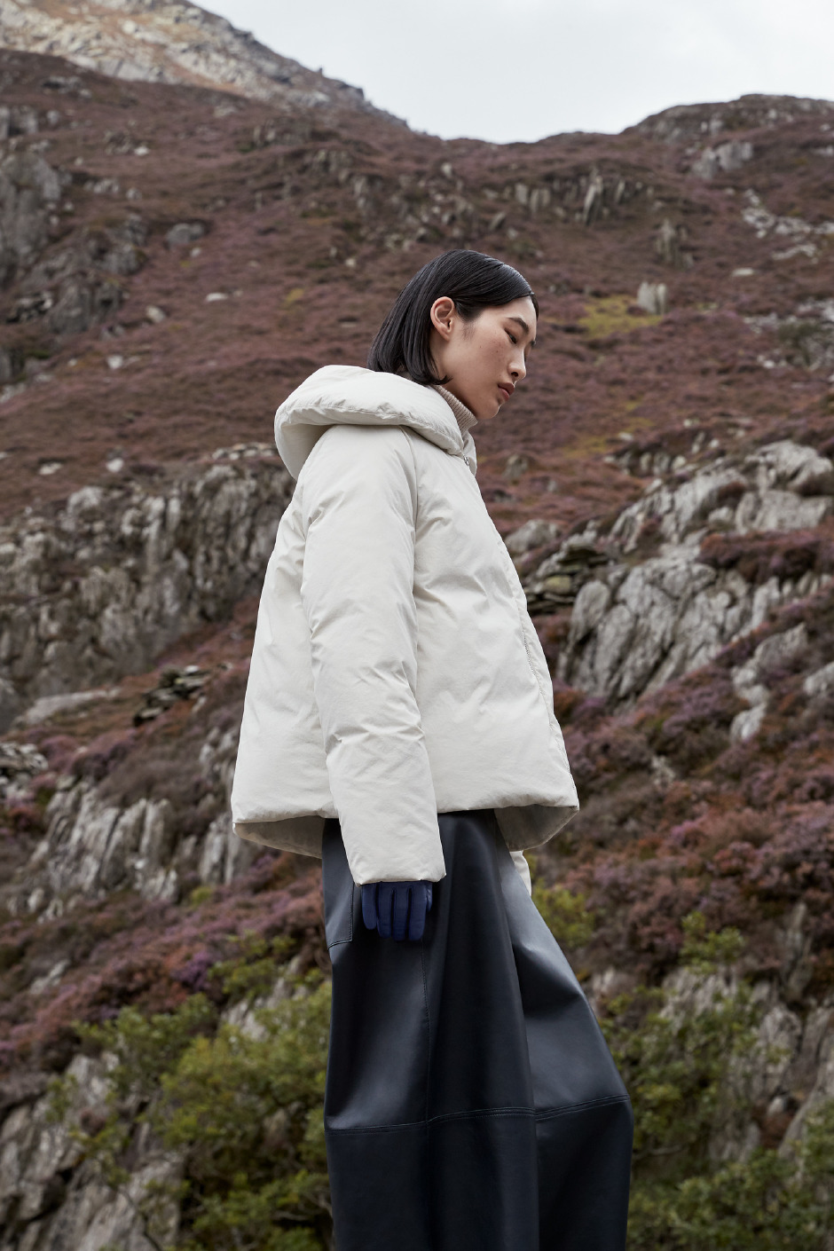 COS’un Yeni Ceket ve Mont Koleksiyonunu Keşfedin